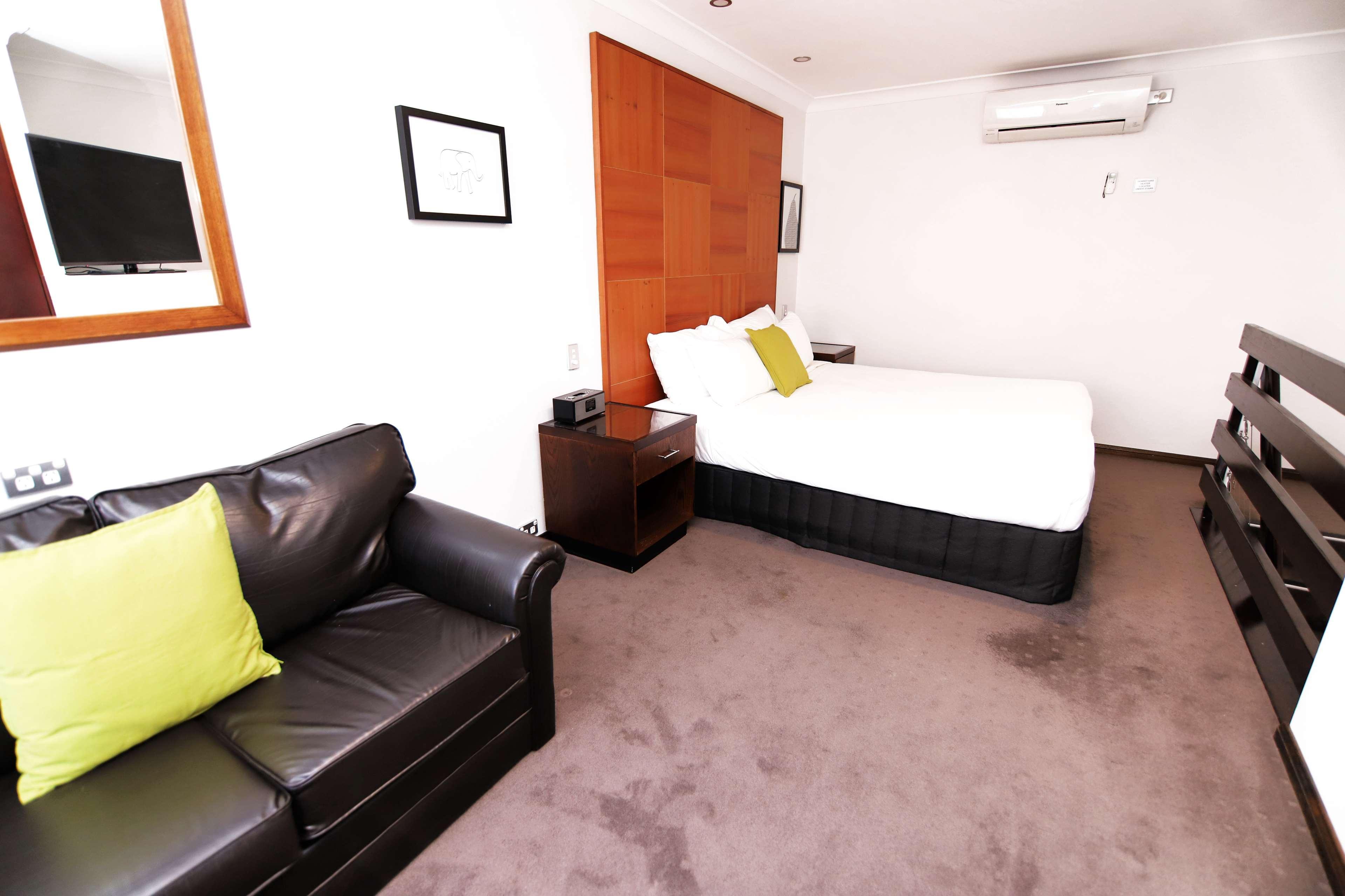 Western Aparthotel