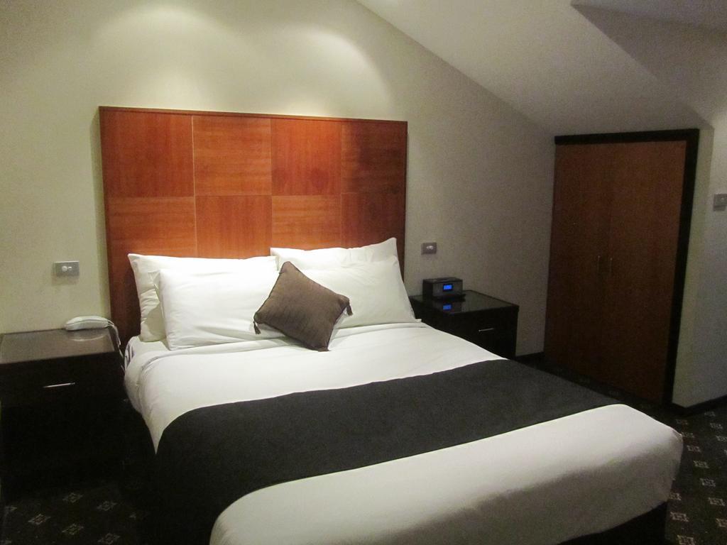 Aparthotel Western 4*