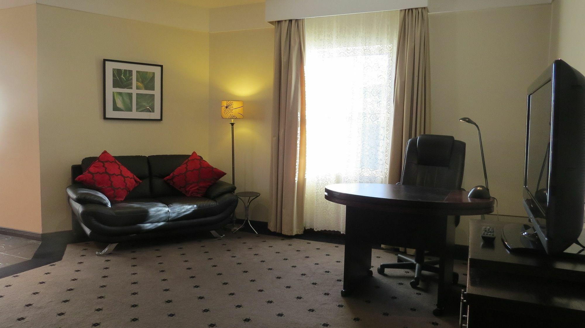 Aparthotel Western 4*